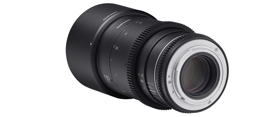 Samyang anuncia la nueva lente 135mm a su serie VDSLR MK2.